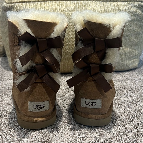 UGG Bailey Bow 11 women’s size 6 - Picture 2 of 12